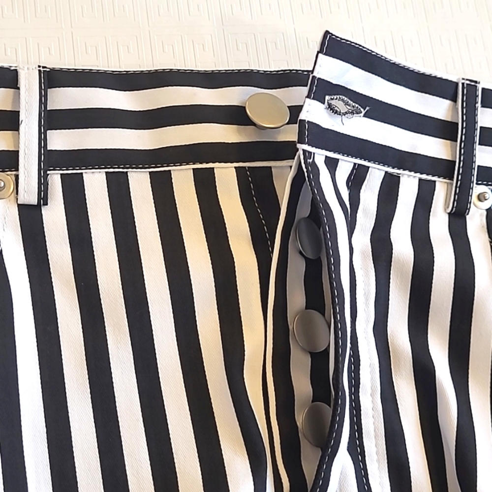 Olivaceous, Mini Skirt, Striped Black and White